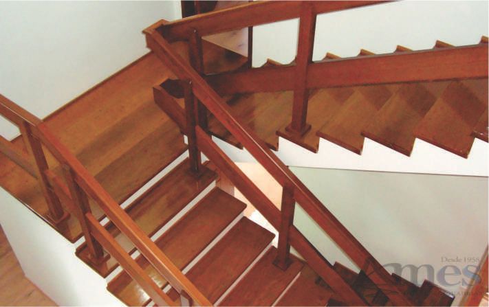 Escada 5
